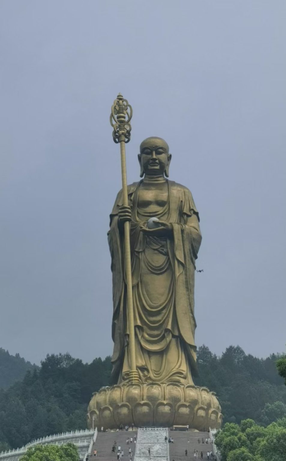 菩萨-地藏王菩萨为何显“比丘相” - 佛教故事 - 智慧禅文化